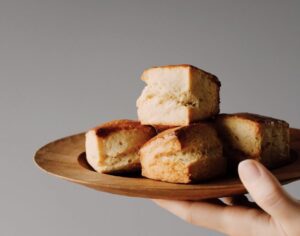 BAKE SHOP amaoto：市電通りの幸せの小窓。テイクアウト専門焼菓子店！